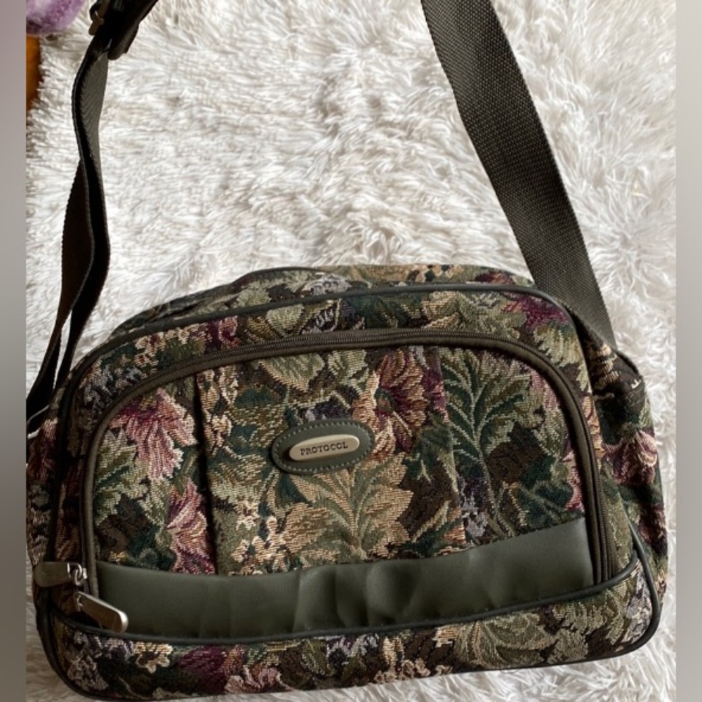 New under the seat tapestry floral carry on  bag